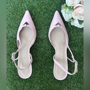 Stuart Weitzman  Tully 50
Bow  Blush Pink Leather Slingback women 9.5 like new